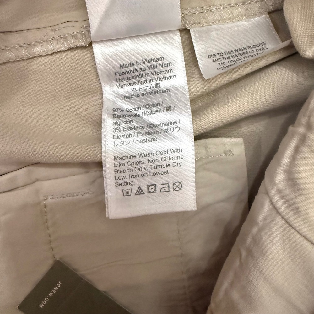 NWT J. Crew Beige Khaki 7" Bermuda Stretch Chino Shorts Women's Size 2 - Picture 4 of 4
